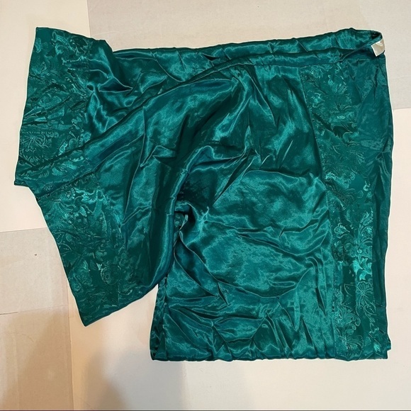 Vintage Gold Label Victoria’s Secret Emerald Green Dressing Gown Robe **NO BELT* - Picture 3 of 6